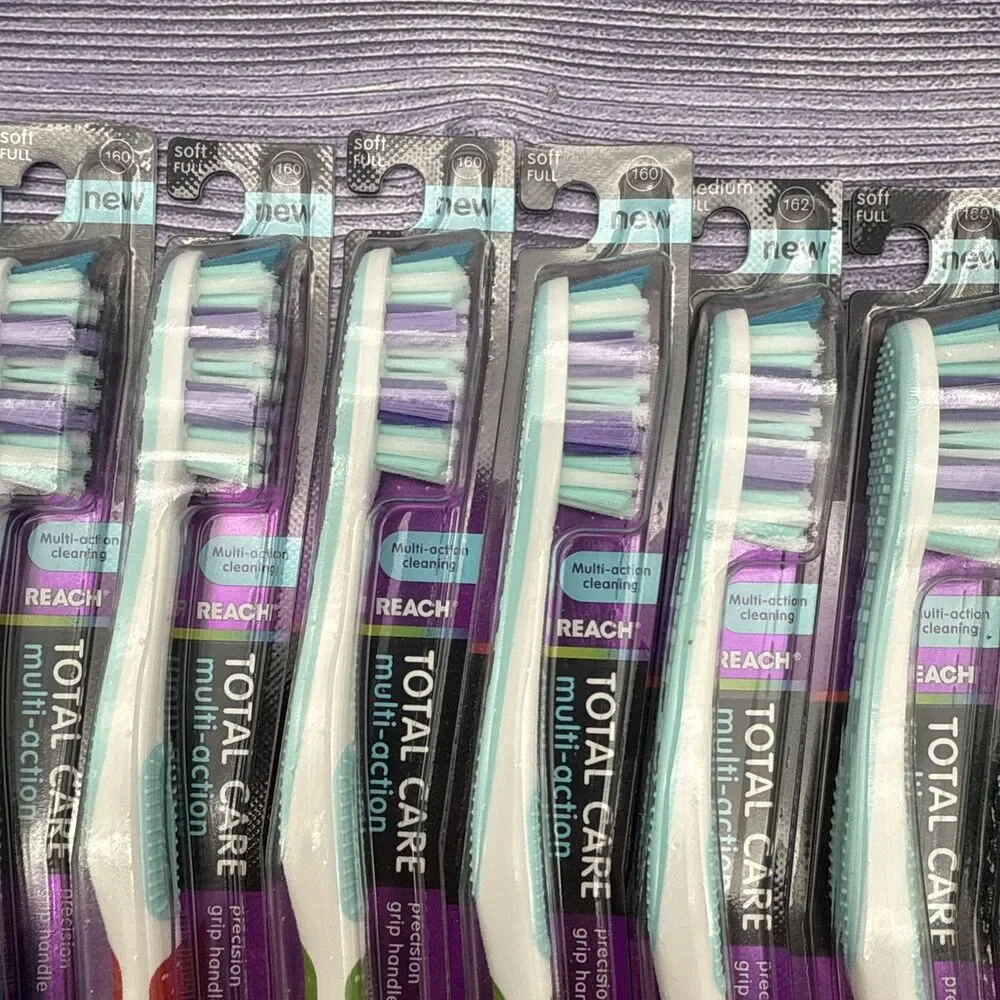 10 LOT Reach Total Care Multi-action Toothbrushes Soft Full Bristles Multicolor